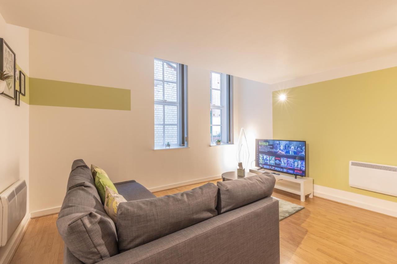 Luxury, 2 Bedroom, 2 Bathroom In Centre Leicester